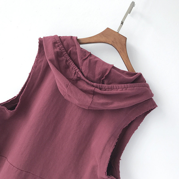 Vesta sportiva eleganta de dama cu gluga in rosu si negru