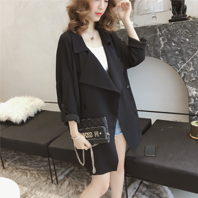 Μοντέρνο μακρύ παλτό με διακοσμητικά κουμπιά σε τρία χρώματα