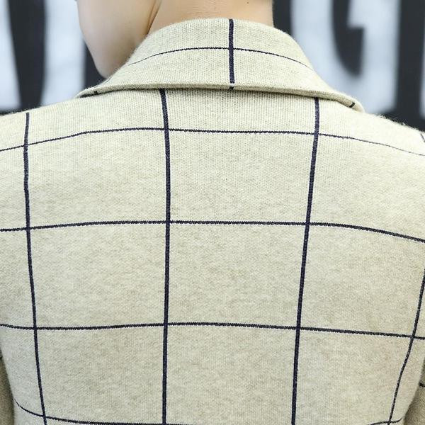 Palton bărbătesc stilat în carouri în trei culori