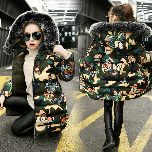 NOU Jachetă de iarnă actuală pentru copii cu element de puf pe glugă cu model de camuflaj