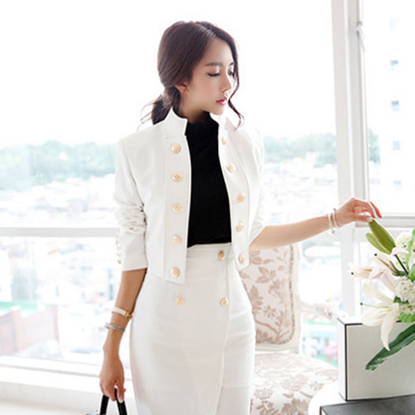 Geaca scurta de dama cu nasturi decorativi