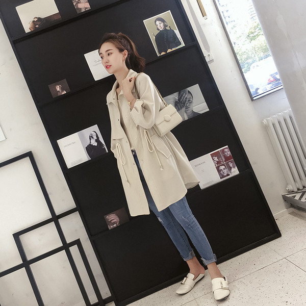 Σπορ-κομψό γυναικείο παλτό με ντεκολτέ σε σχήμα V σε δύο χρώματα