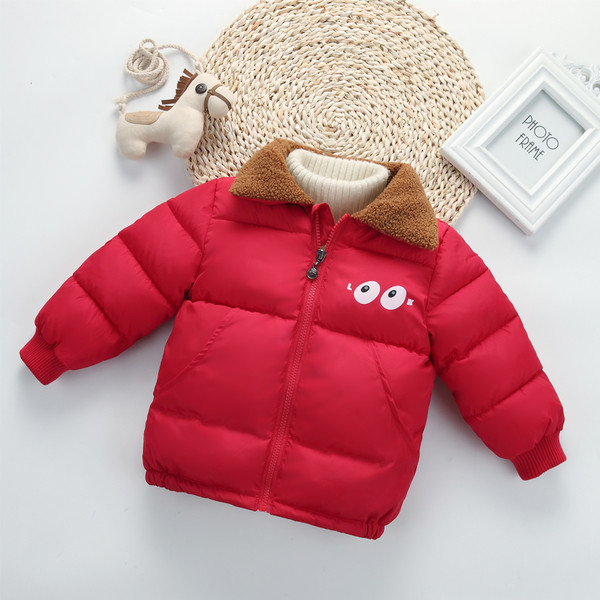 Geaca pentru copii cu aplicatie in trei culori