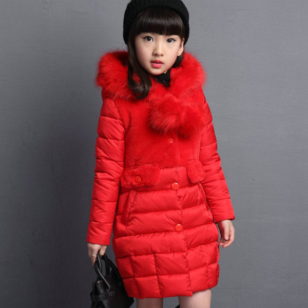 Μοντέρνο χειμωνιάτικο σακάκι με μακρυμάρινο στοιχείο σε κόκκινο και μαύρο χρώμα