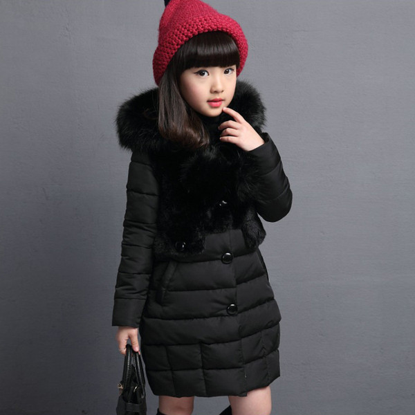 Μοντέρνο χειμωνιάτικο σακάκι με μακρυμάρινο στοιχείο σε κόκκινο και μαύρο χρώμα