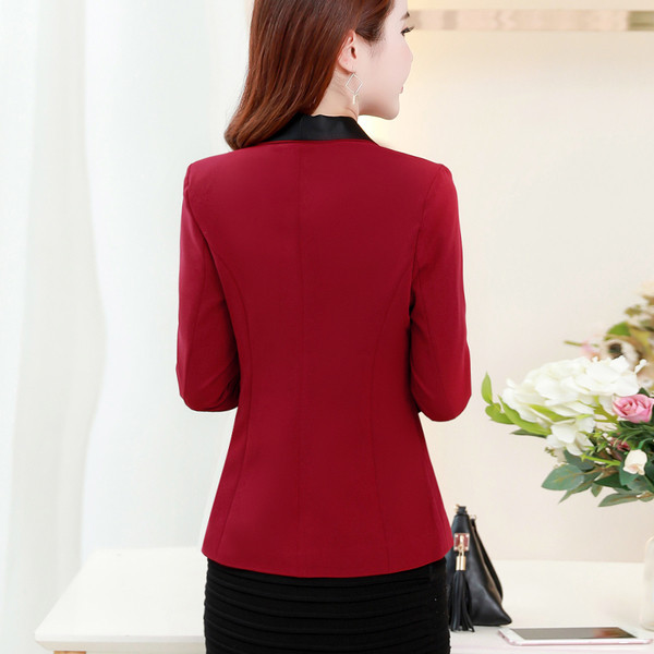 Elegáns női kabát három színben, szalaggal