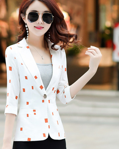 Καθημερινό σακάκι με μανίκια 3/4 και έγχρωμο σχέδιο