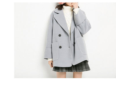 Καθημερινό γυναικέιο παλτό με ντεκολτέ σε σχήμα V σε μπλε χρώμα