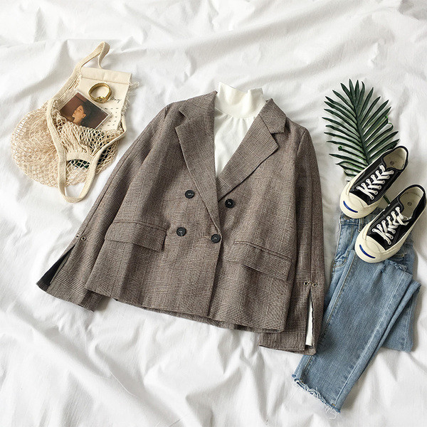 Palton elegant de damă cu mâneci tăiate