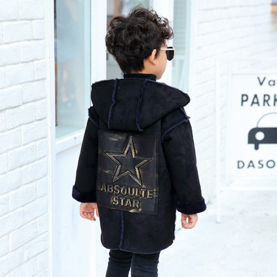 Μοντέρνο μπουφάν για παιδιά με κουκούλα και εκτύπωση σε πράσινο και μαύρο χρώμα