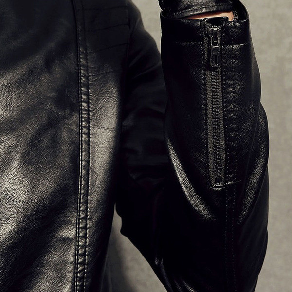 Μοντέρνο δερμάτινο μπουφάν για άνδρες σε διάφορα χρώματα