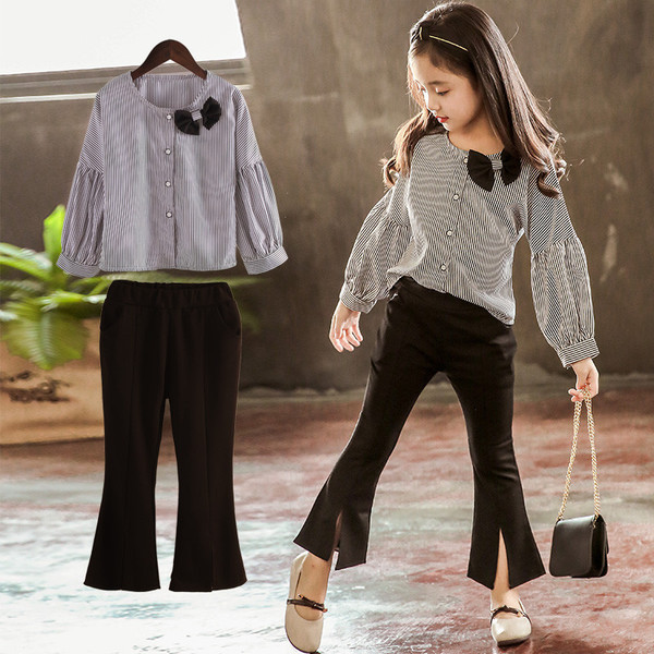 Set elegant pentru copii pentru o fată în două părți - cămașă și pantaloni în dungi