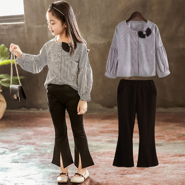 Set elegant pentru copii pentru o fată în două părți - cămașă și pantaloni în dungi