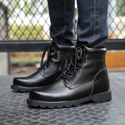 Ανδρικές δερμάτινες μπότες σε μαύρο χρώμα