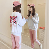 Αθλητικό γυναικείο σετ με εφαρμογή σε δύο κομμάτια σε διάφορα χρώματα