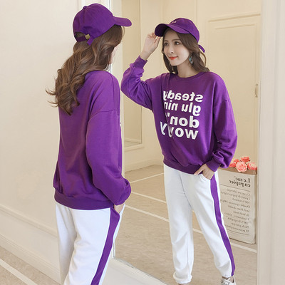 Αθλητικό γυναικείο σετ με εφαρμογή σε δύο κομμάτια σε διάφορα χρώματα