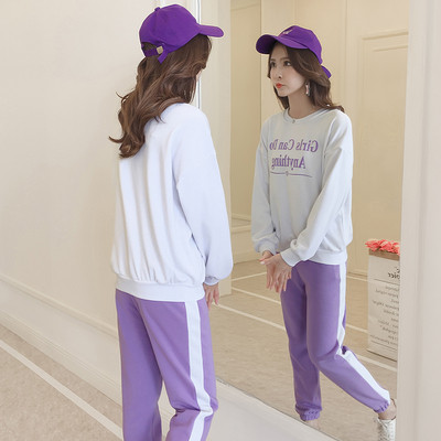 Αθλητικό γυναικείο σετ με εφαρμογή σε δύο κομμάτια σε διάφορα χρώματα