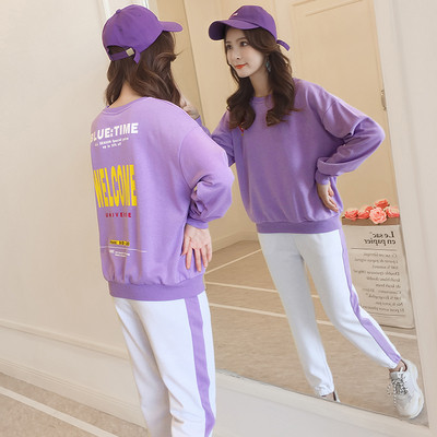 Αθλητικό γυναικείο σετ με εφαρμογή σε δύο κομμάτια σε διάφορα χρώματα