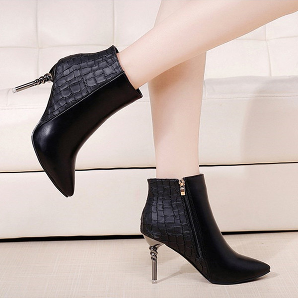 Cizme de dama ascutit din piele ecologica in negru si bej - doua modele