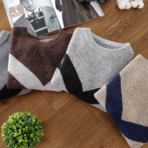 Μοντέρνο ανδρικό πουλόβερ  σε διάφορα χρώματα