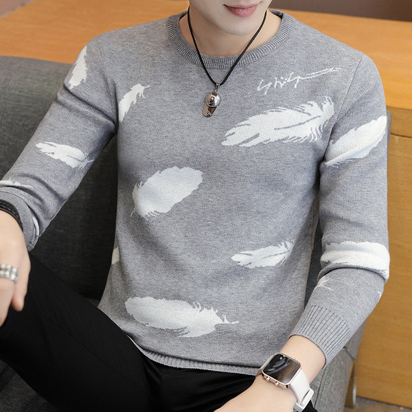 Pulover pentru bărbați potrivit pentru utilizarea de zi cu zi în trei modele - mai multe culori
