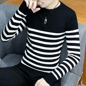 Pulover bărbătesc cu dungi în trei culori