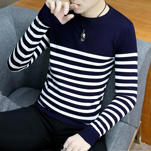 Pulover bărbătesc cu dungi în trei culori