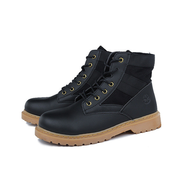 Cizme sport barbati in doua modele