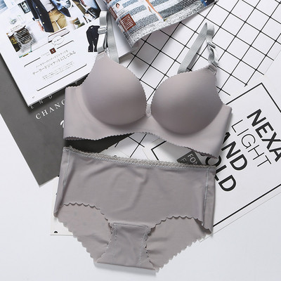 Σετ εσώρουχο σε πέντε χρώματα