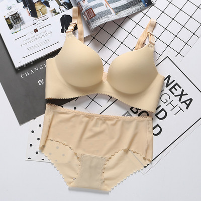 Σετ εσώρουχο σε πέντε χρώματα