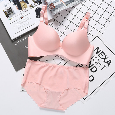 Σετ εσώρουχο σε πέντε χρώματα