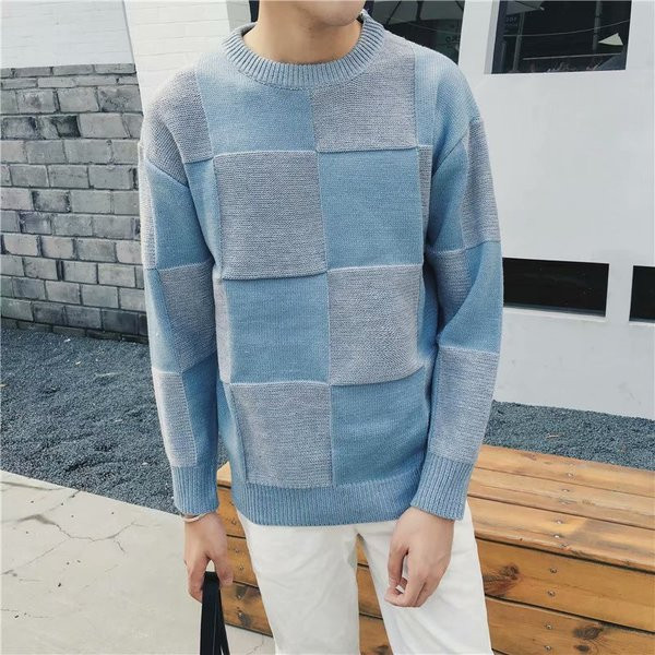 Πουλόβερ ανδρικό σε ανοιχτό χρώμα, κατάλληλο για τη καθημερινή ζωή