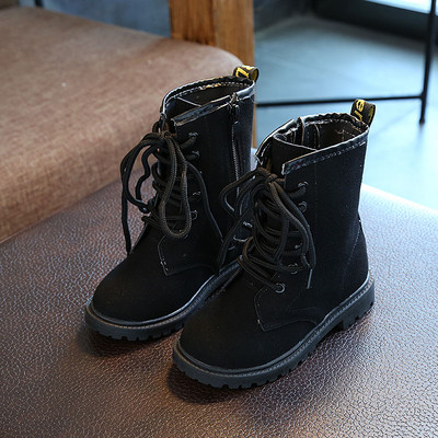 Λεπτές παιδικές μπότες για κορίτσια με γραβάτες σε μαύρο και ροζ