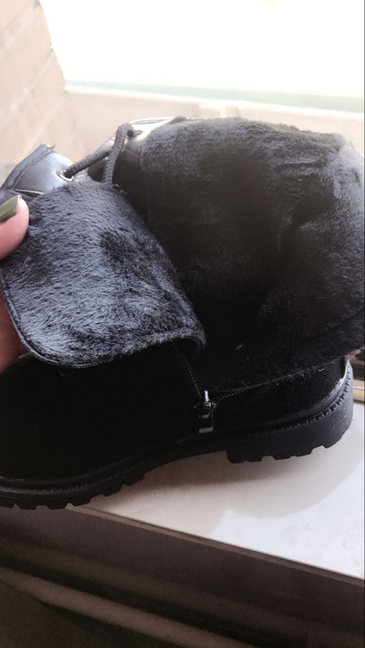 Λεπτές παιδικές μπότες για κορίτσια με γραβάτες σε μαύρο και ροζ