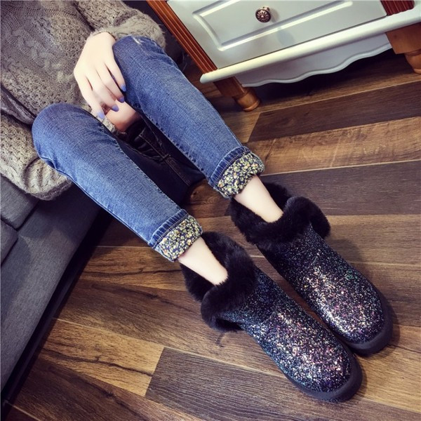 Γυαλιστερά, δίχρωμα παπούτσια για ταπετσαρίες