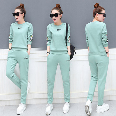 Γυναικεία αθλητικά σύνολα δύο μερών σε τέσσερα χρώματα