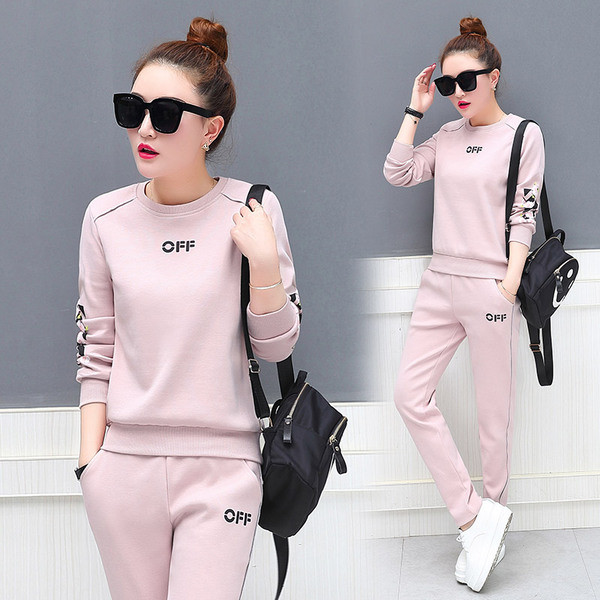 Γυναικεία αθλητικά σύνολα δύο μερών σε τέσσερα χρώματα