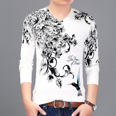 Μοντέρνα ανδρική μπλούζα  σε διαφορετικά σχέδια και χρώματα