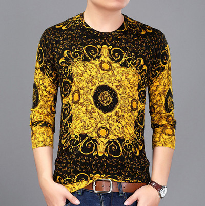 Μοντέρνα ανδρική μπλούζα  σε διαφορετικά σχέδια και χρώματα