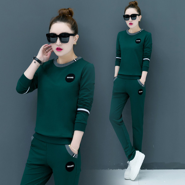 Αθλητικό γυναικείο σετ για το  φθινοπώρο σε δύο μέρη σε πέντε χρώματα