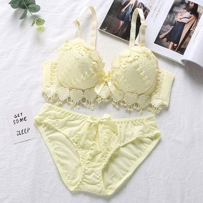 Κομψό εσώρουχο με καρδιές σε έξι χρώματα