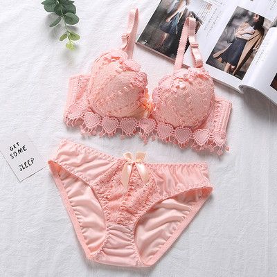 Κομψό εσώρουχο με καρδιές σε έξι χρώματα