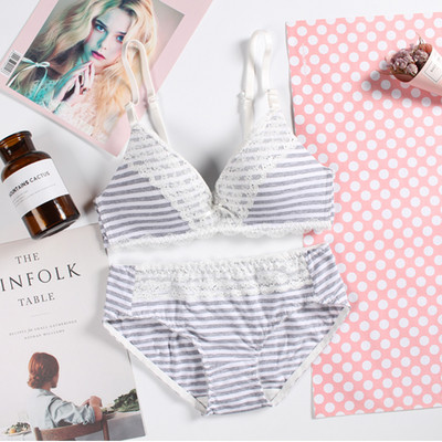 Άνετα γυναικεία εσώρουχα σε έξι χρώματα