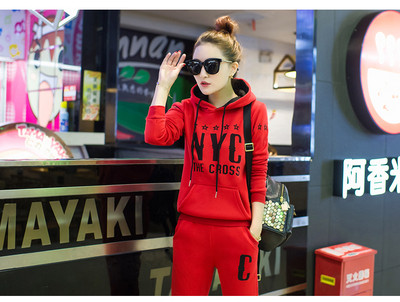 Γυναικείο αθλητικό σύνολο από δύο κομμάτια - διάφορα μοντέλα