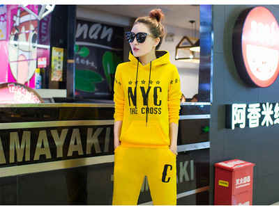 Γυναικείο αθλητικό σύνολο από δύο κομμάτια - διάφορα μοντέλα