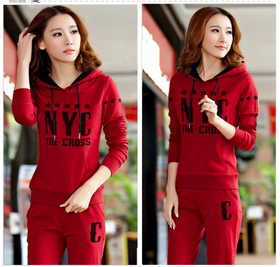 Γυναικείο αθλητικό σύνολο από δύο κομμάτια - διάφορα μοντέλα