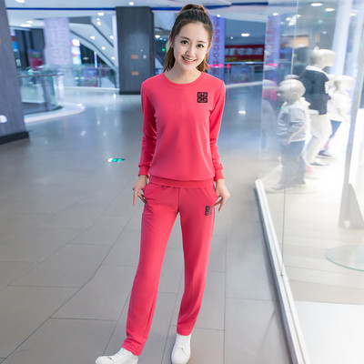 Γυναικείο αθλητικό σύνολο από δύο κομμάτια - διάφορα μοντέλα