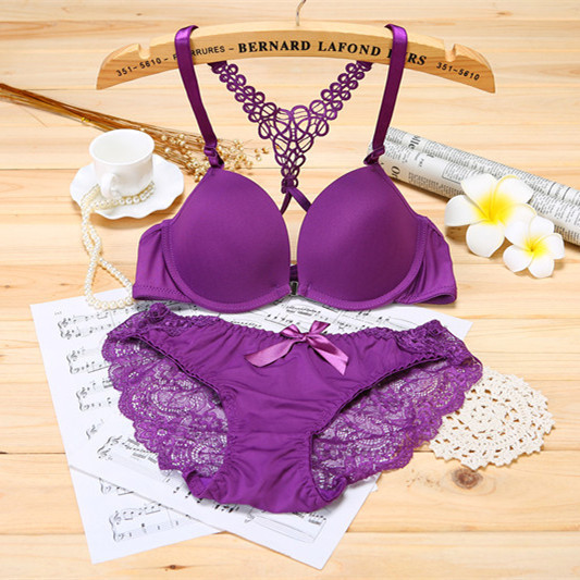 Σέξυ εσώρουχο σε τέσσερα χρώματα