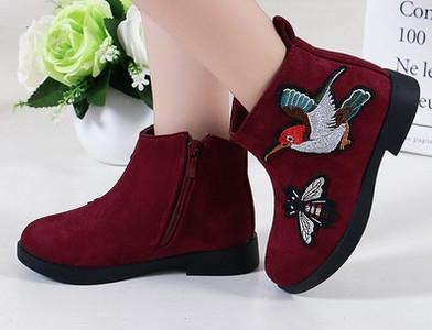 HIT Cizme moderne pentru copii din piele intoarsa cu broderie colorata in mai multe culori