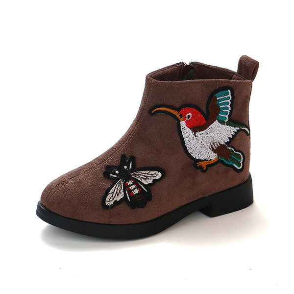 HIT Cizme moderne pentru copii din piele intoarsa cu broderie colorata in mai multe culori